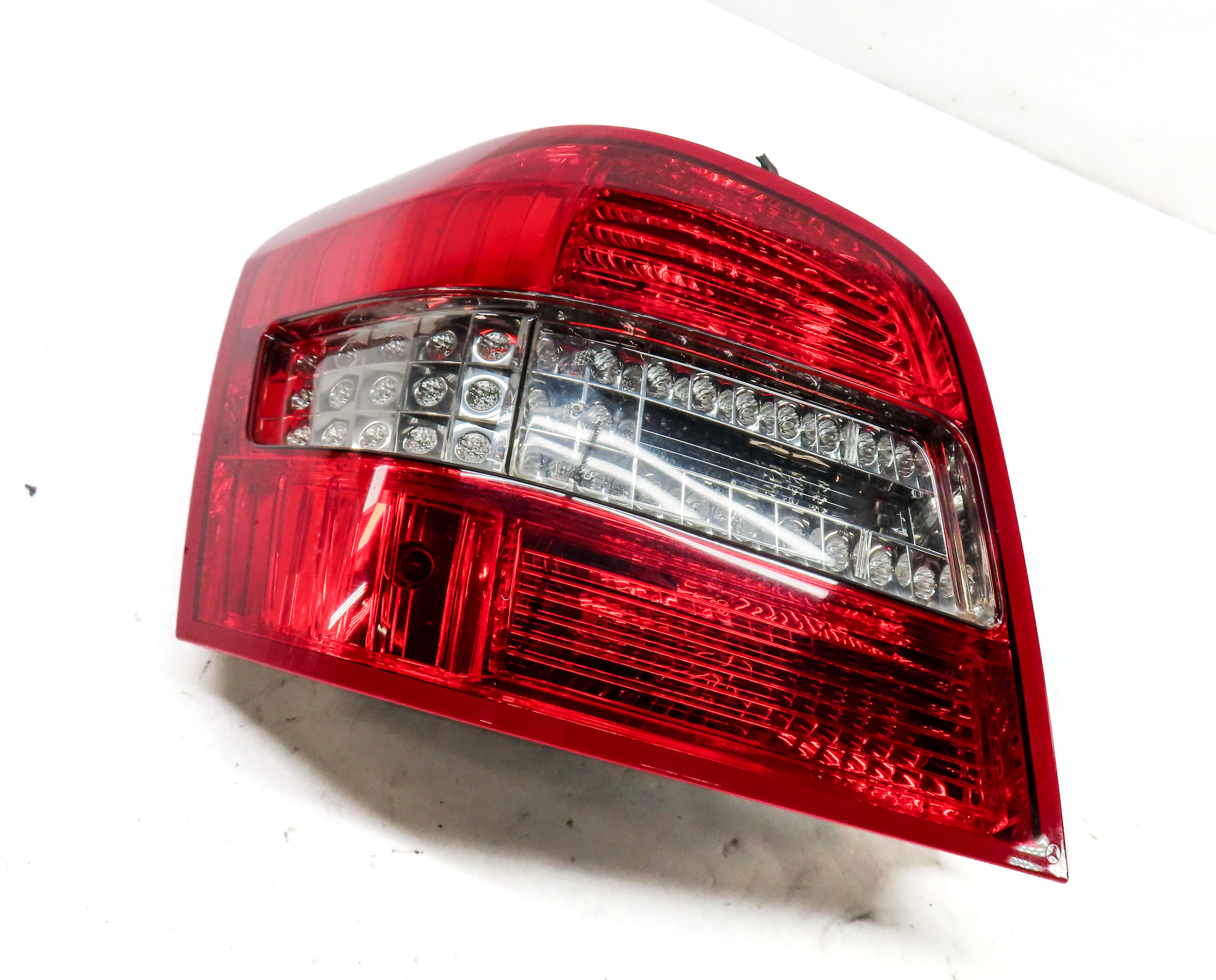 2010-2012 MERCEDES GLK350 (X204) REAR LEFT TAILLIGHT TAIL LIGHT LAMP (LED) — exact item pictured